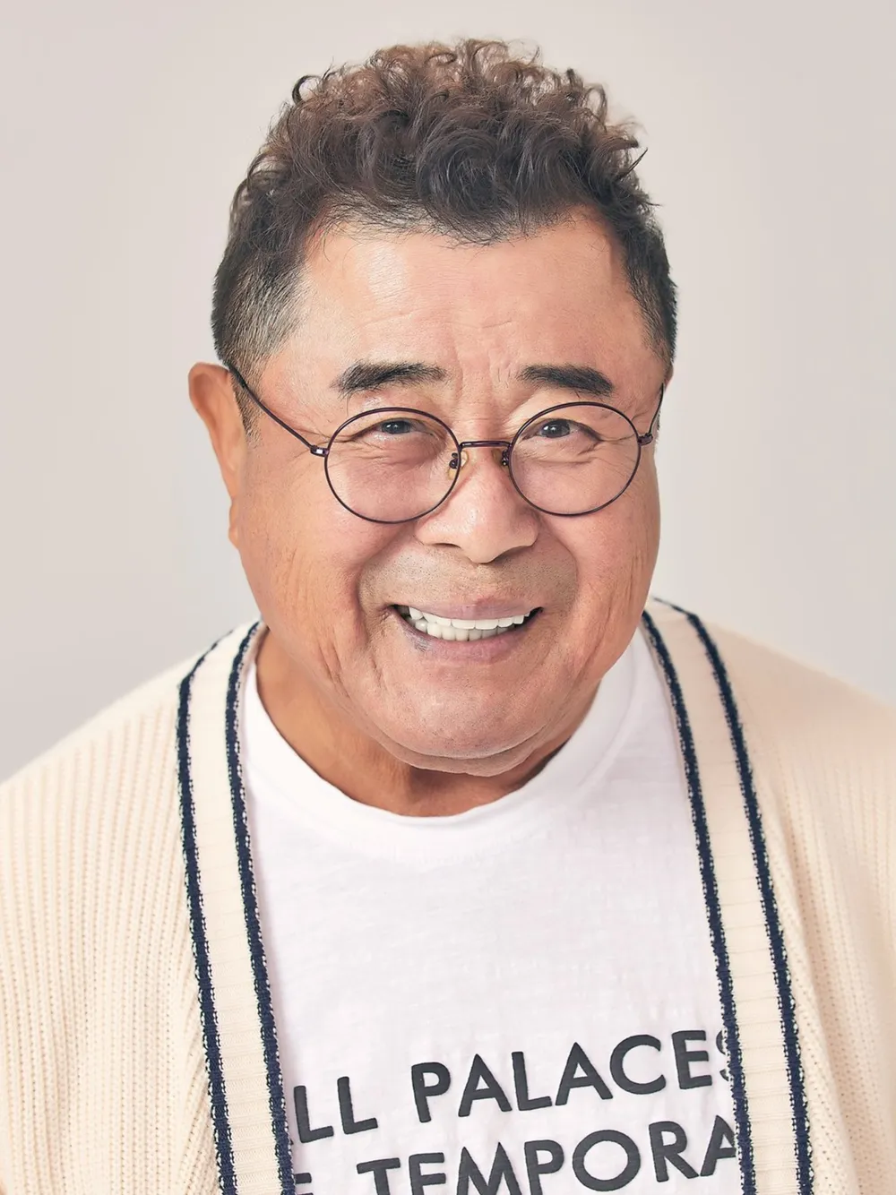 배우인 백일섭의 대표 이미지