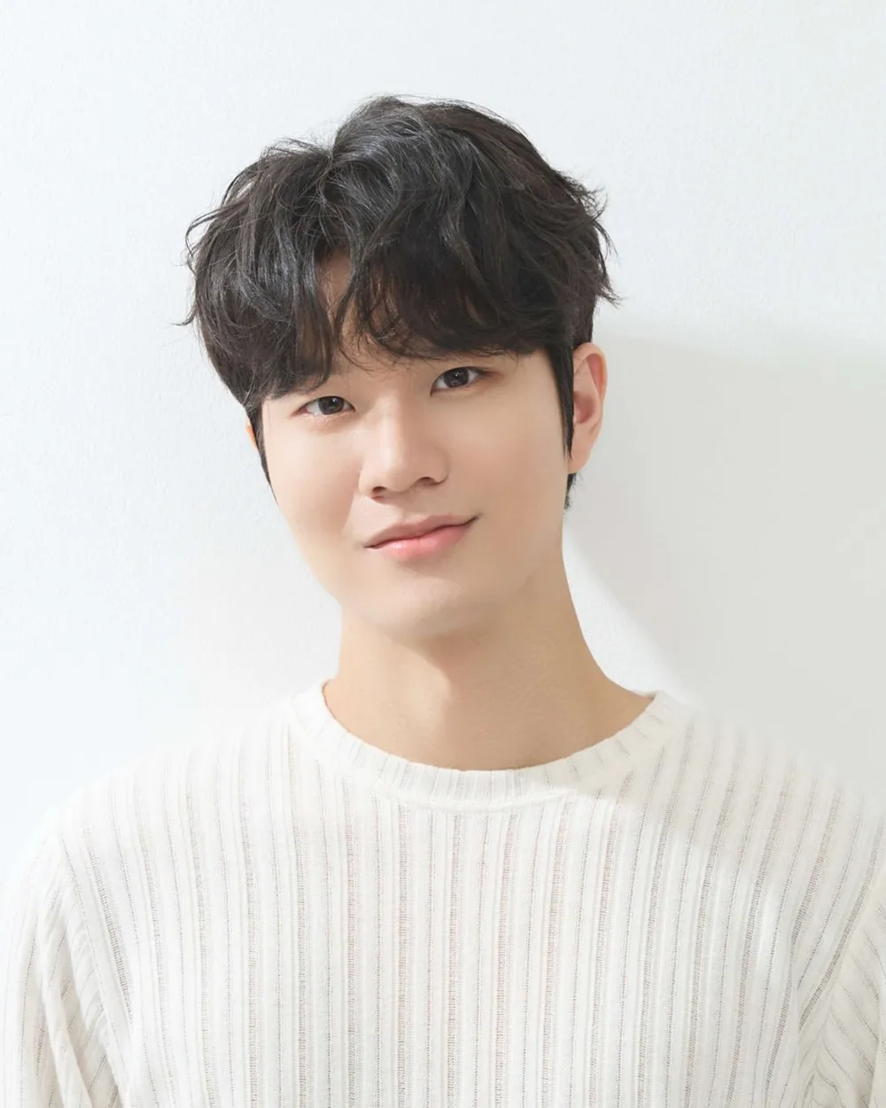 성악가, 크로스오버 그룹 멤버인 이승민의 대표 이미지