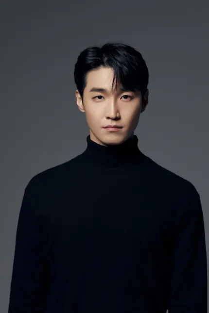배우인 장인섭의 대표 이미지