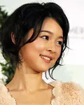 영화배우, 모델인 후지사와 에마의 대표 이미지