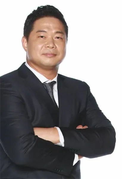 (전직) 농구 선수, 농구 감독, 농구 해설 위원, 방송인인 현주엽의 대표 이미지