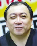 영화감독인 왕정의 대표 이미지