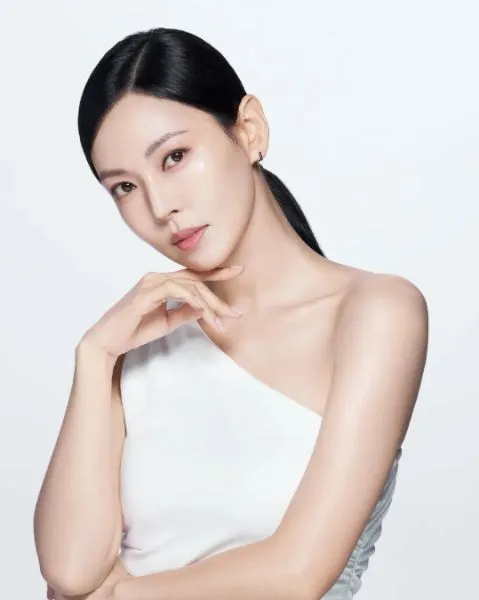 탤런트, 영화배우인 김소연의 대표 이미지