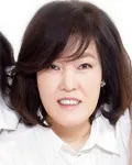 가수인 윤연선의 대표 이미지