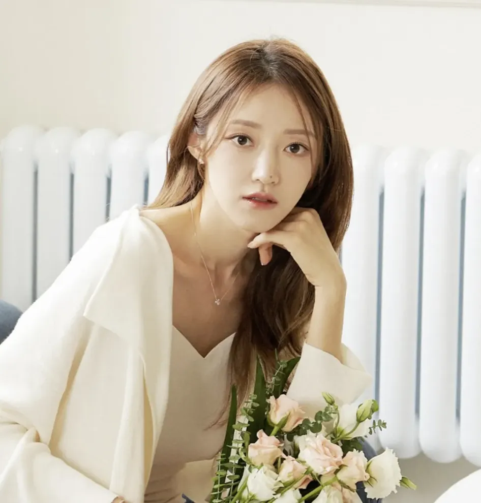 대표이사인 서하얀의 대표 이미지