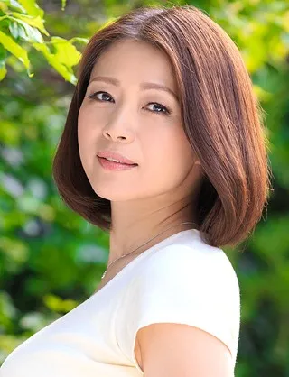 AV배우인 토모다 마키의 대표 이미지