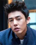 영화배우, 탤런트인 유아인(엄홍식)의 대표 이미지