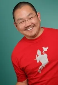 배우, 각본인 아론 타카하시의 대표 이미지
