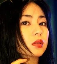 배우인 사와키 마유미의 대표 이미지