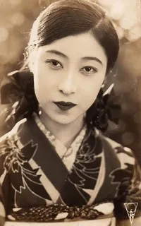 영화배우인 야구모 에미코의 대표 이미지