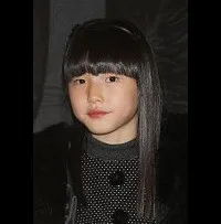 영화배우인 김아론의 대표 이미지
