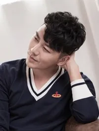 영화배우인 진환의 대표 이미지