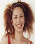 가수인 차라의 대표 이미지