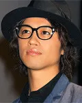 영화배우인 사이토 타쿠미의 대표 이미지