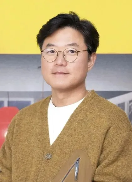 방송PD인 나영석의 대표 이미지