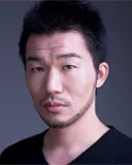 영화배우인 타카하시 츠토무의 대표 이미지