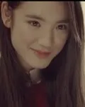 영화배우인 이시자카 유리의 대표 이미지