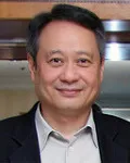 영화감독인 이안의 대표 이미지